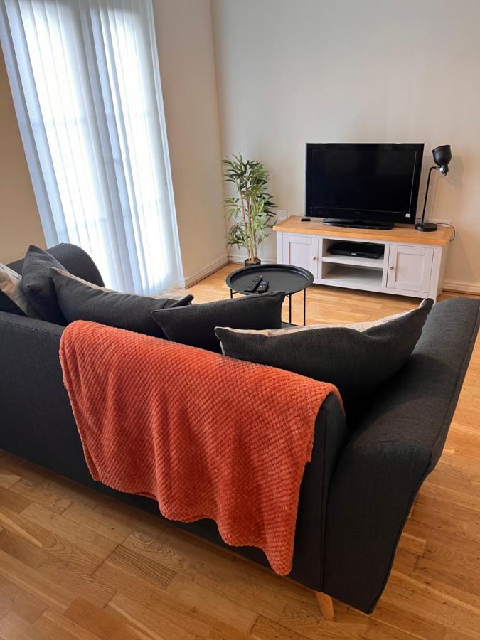 At Home In The City Serviced Apartments Newport Exterior foto