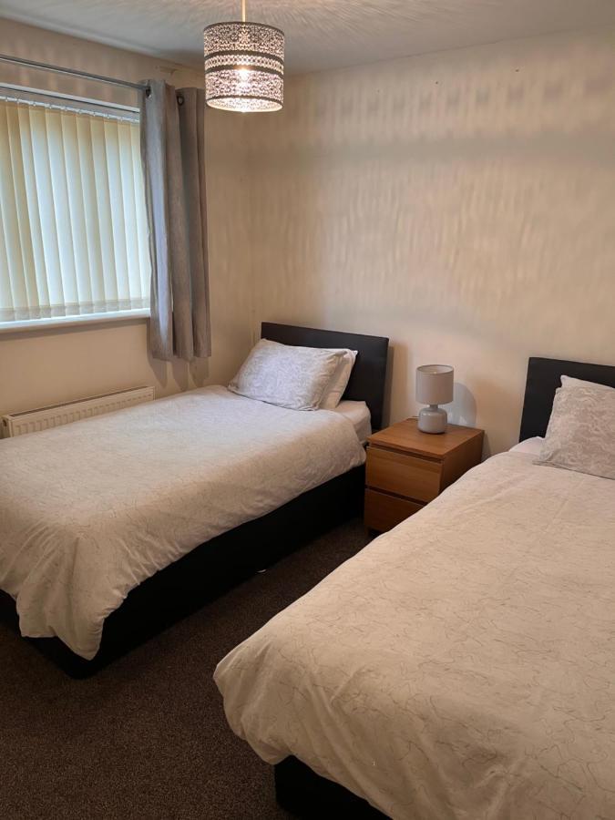 At Home In The City Serviced Apartments Newport Exterior foto